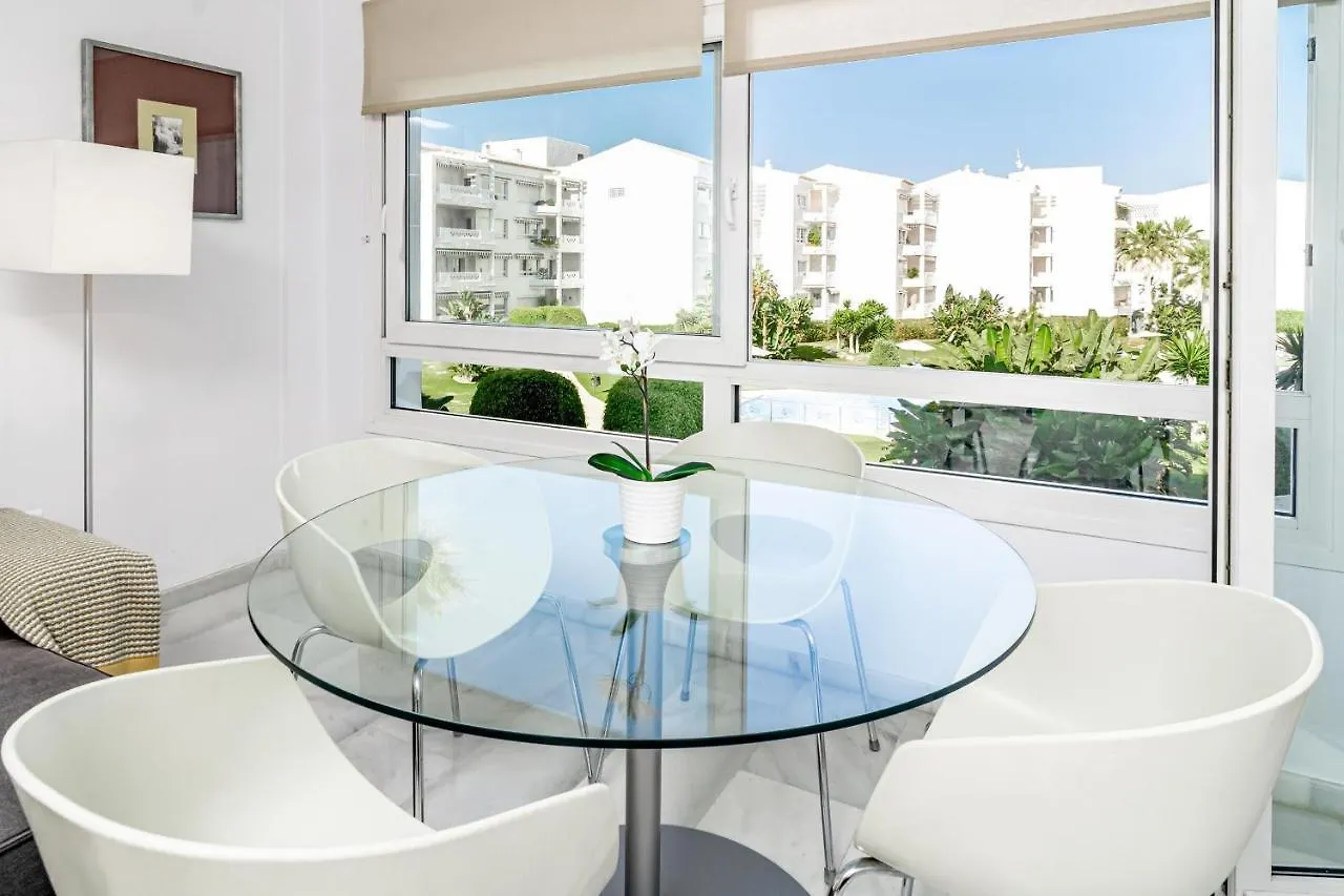 Pr45- Beach Front Apartment Puerto Banus Marbella Spain