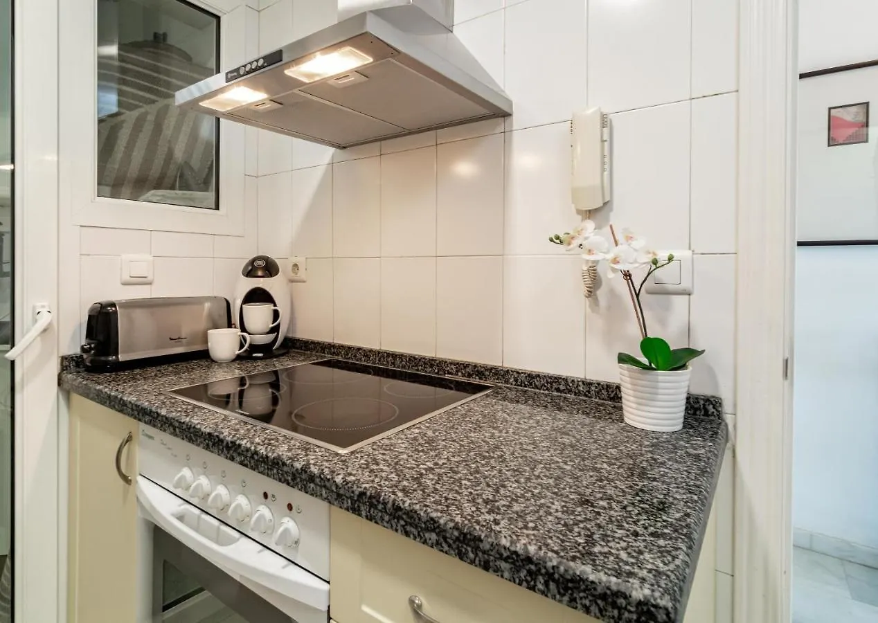 Pr45- Beach Front Apartment Puerto Banus Marbella